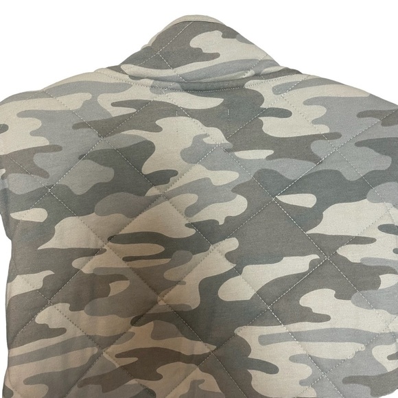 Z Supply Maya Dusty Sage Camo Snap Front Quilted Jacket Sz. M - Picture 11 of 12